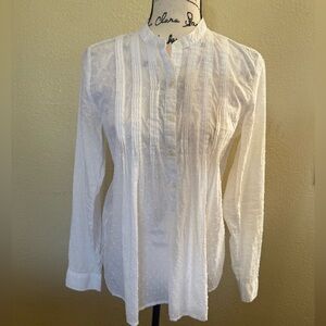 GAP Women Elegant White Button-Up Blouse Textured Swiss Dots Pleated Front, Sm